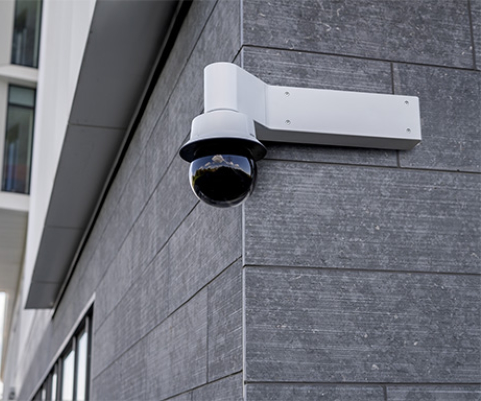 SERIS-Tecurity-Technology-camerabewaking